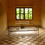 Einzelzelle im Toul Sleng Genocide Museum (S-21) in Phnom Penh 