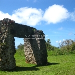 Dieses Tor ist 1200 Jahre alt und ist als das Stonehenge des Südpazifiks bekannt